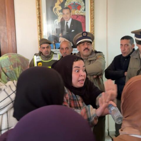 قرار مفاجئ بتوقيف الدراسة بمدرسة خصوصية بالدار البيضاء يثير احتجاج أولياء التلاميذ