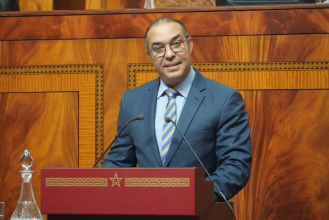 أوزين يسائل بنسعيد حول تدهور وضعية الفنان المغربي على حساب “المؤثرين”