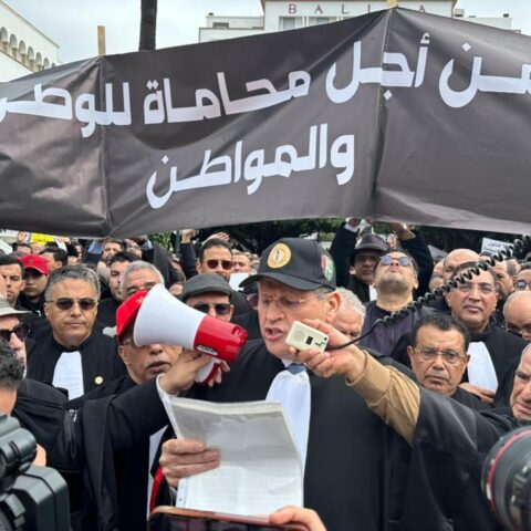تواصل شلل المحاكم.. محامية: المعركة مشروعة واستقالة النقباء ستكون وصمة بتاريخ المغرب