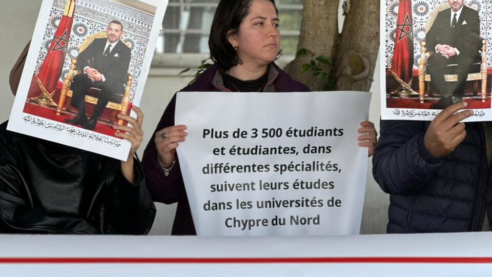 مغاربة جامعات قبرص التركية.. آلاف الطلبة يطالبون بإنهاء تجميد معادلة شهاداتهم