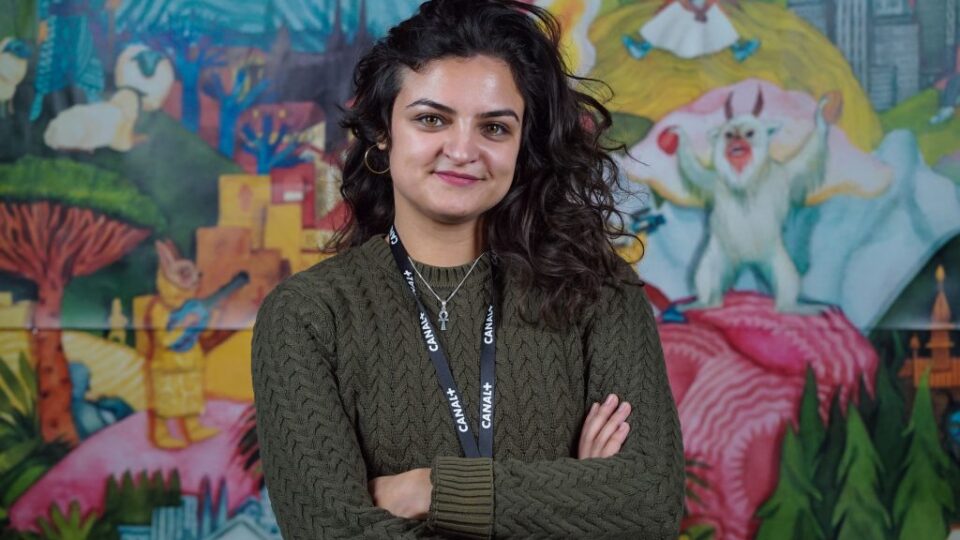 قادمة من فرنسا.. توقيف ناشطة مغربية فور وصولها إلى مطار مراكش