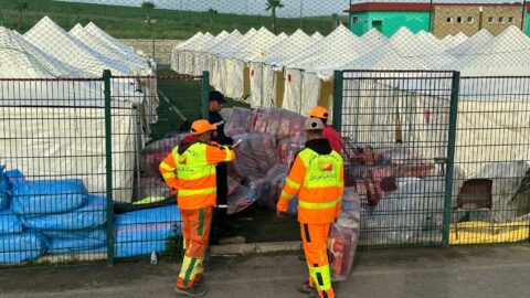 سلطات العرائش: إفراغ مراكز الإيواء بالقصر الكبير يأتي وفق إجراءات تنظيمية احترازية