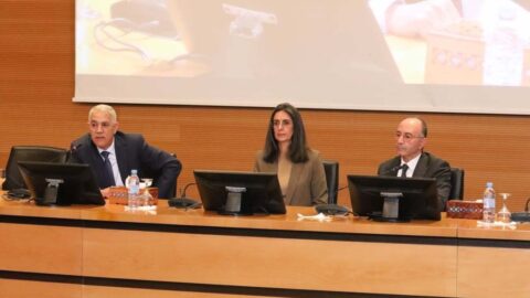 تسليم السلط بين بنسودة والعمراني على رأس الخزينة العامة للمملكة