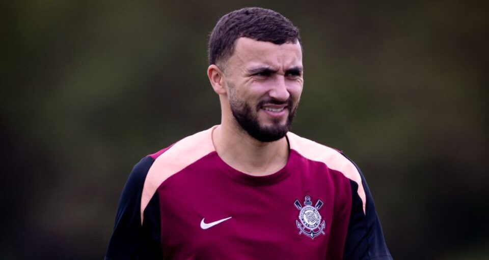 المغربي زكرياء لبيض ينضم إلى صفوف نادي كورينثيانز البرازيلي