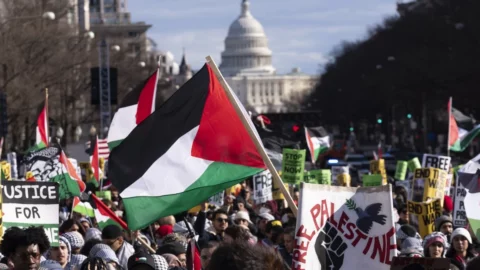 استطلاع: الأميركيون لأول مرة يتعاطفون مع الفلسطينيين أكثر من إسرائيل