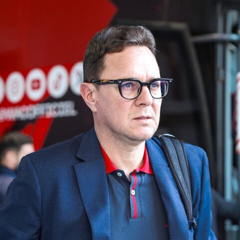 الوداد الرياضي ينهي ارتباطه بالمدرب محمد أمين بنهاشم بالتراضي