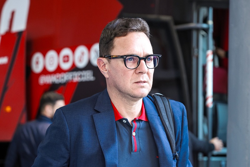 الوداد الرياضي ينهي ارتباطه بالمدرب محمد أمين بنهاشم بالتراضي