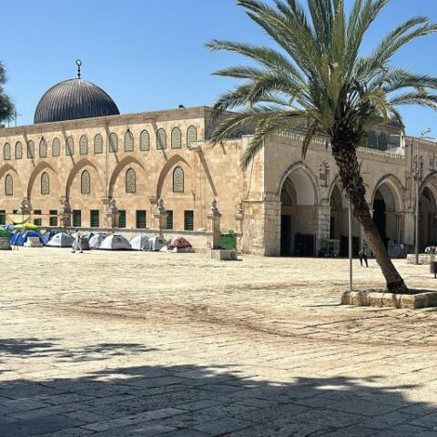 حركة التوحيد والإصلاح تدين إغلاق المسجد الأقصى وتدعو لتحرك عاجل لوقف الانتهاكات