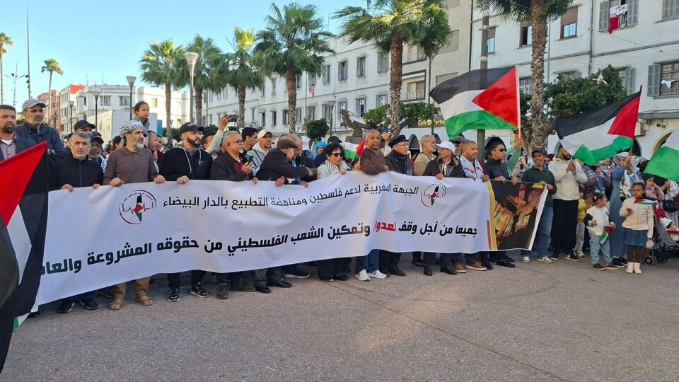 “فلسطين أمانة والتطبيع خيانة”.. مظاهرات شعبية تعم المدن المغربية بذكرى يوم الأرض