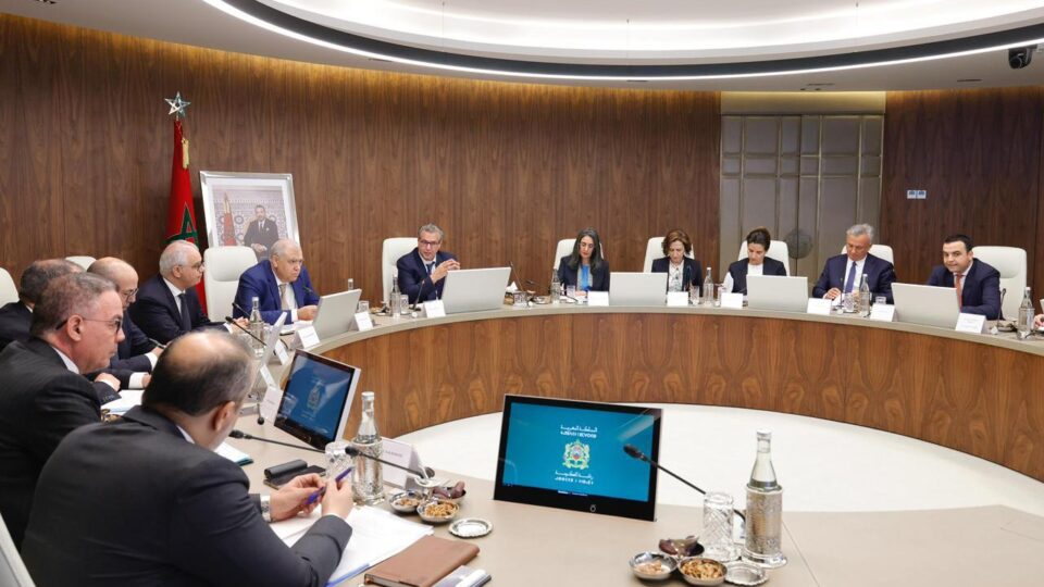 فاقت 87 ألف طلب.. الحكومة تحدد موعد الشروع في صرف الدعم المخصص لمهني النقل