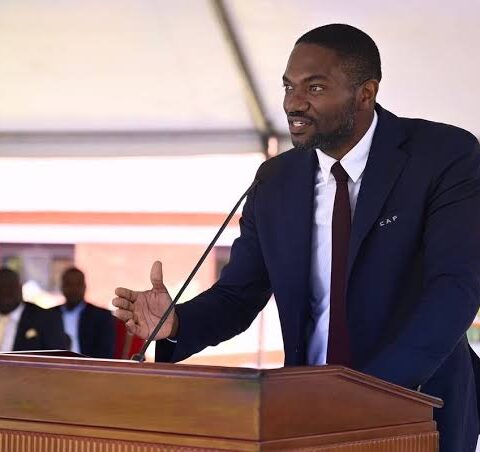 تعيين سامسون أدامو أمينا عاما مؤقتا للاتحاد الإفريقي لكرة القدم خلفا لموسينغو أومبا