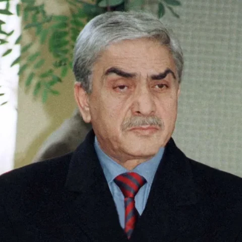 بعد صراع مع المرض.. وفاة رئيس الجزائر الأسبق اليامين زروال