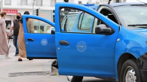 سائقو سيارات الأجرة: غلاء المحروقات يضاعف معاناتنا مع تكاليف المعيشة المرتفعة