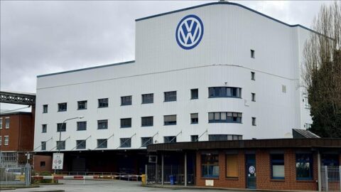 “فولكسفاغن” الألمانية تقر بتوجهها نحو تصنيع مكونات لـ”القبة الحديدية” الإسرائيلية