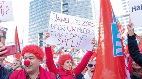 موظفو القطاع العام بهولندا يخوضون إضرابا وطنيا احتجاجا على تجميد الأجور