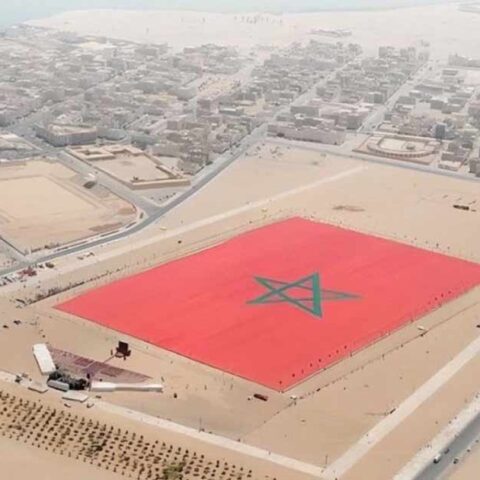 مؤكدا تفوق الرباط.. تقرير دولي يرصد تحول النزاع حول الصحراء إلى مواجهة مغربية جزائرية