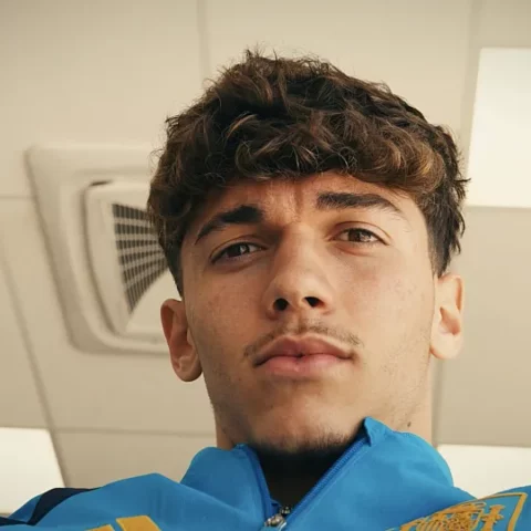 بيتارش يقرر الإستمرار مع المنتخبات الإسبانية ويعبر عن حلمه في حمل قميص “لاروخا”