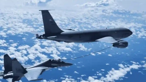 مقتل 4 أمريكيين من طاقم طائرة التزود بالوقود بعد تحطمها في العراق