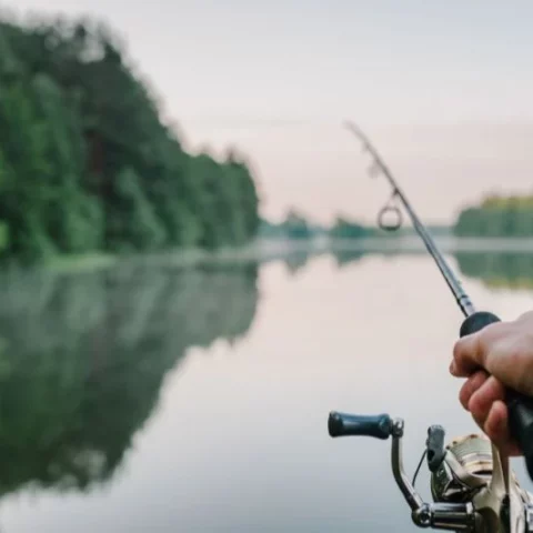 انطلاق موسم الصيد بالمياه البرية وسط تحديات مناخية وآفاق لتنمية السياحة السمكية