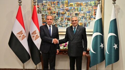 بريطانيا: مصر حالت دون انزلاق الشرق إلى حرب شاملة