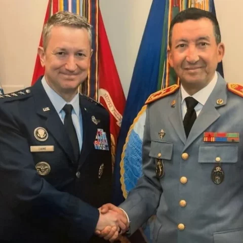 المفتش العام للقوات المسلحة الملكية يتباحث بواشنطن مع رئيس أركان الجيش الأمريكي