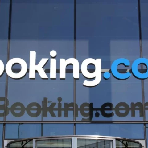 اختراق “بوكينغ.كوم”.. كيف تحول “نظام المراسلة الآمن” إلى فخ للمسافرين؟