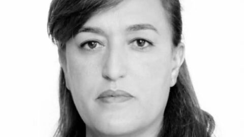 نزهة أباكريم.. رحيل “تِيثرِيت” التي أضاءت عتمة السياسة بأنوار التربية والشعر