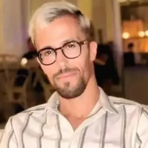 إدانة “التيكتوكر مولينيكس” وأم آدم بنشقرون بـ 6 سنوات سجنا نافذا لكل منهما