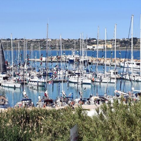 أسطول الصمود العالمي يستعد للانطلاق من إيطاليا لكسر الحصار عن غزة