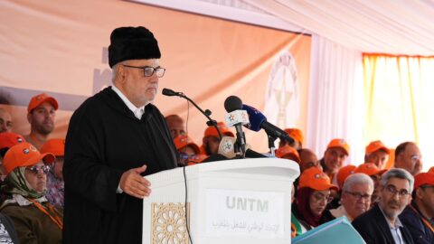 في عيد الشغل.. بنكيران يُحذر من نقطة “اللاعودة” و”انهيار” الأمن الاجتماعي