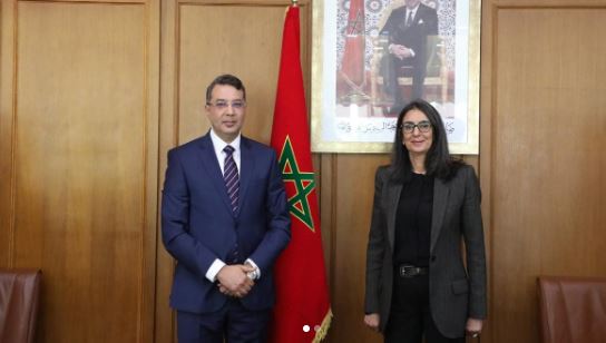 فتاح العلوي تترأس مراسم تنصيب المدير الجديد للخزينة والمالية الخارجية بوزارة المالية