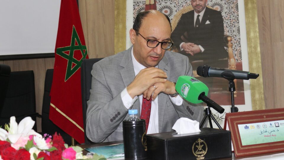 طارق: التواصل مدخل أساسي لترسيخ ثقة المواطن في الإدارة
