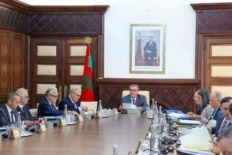 الحكومة تصادق على تعيين العمراني خازنا عاما للمملكة والزهوي مديرا للجمارك