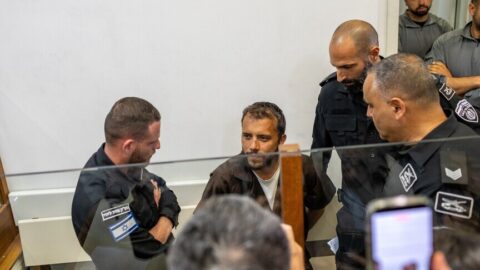 سلطات الاحتلال تعتزم الإفراج عن ناشطي “أسطول الصمود” أفيلا وأبو كشك تمهيدا لترحيلهما