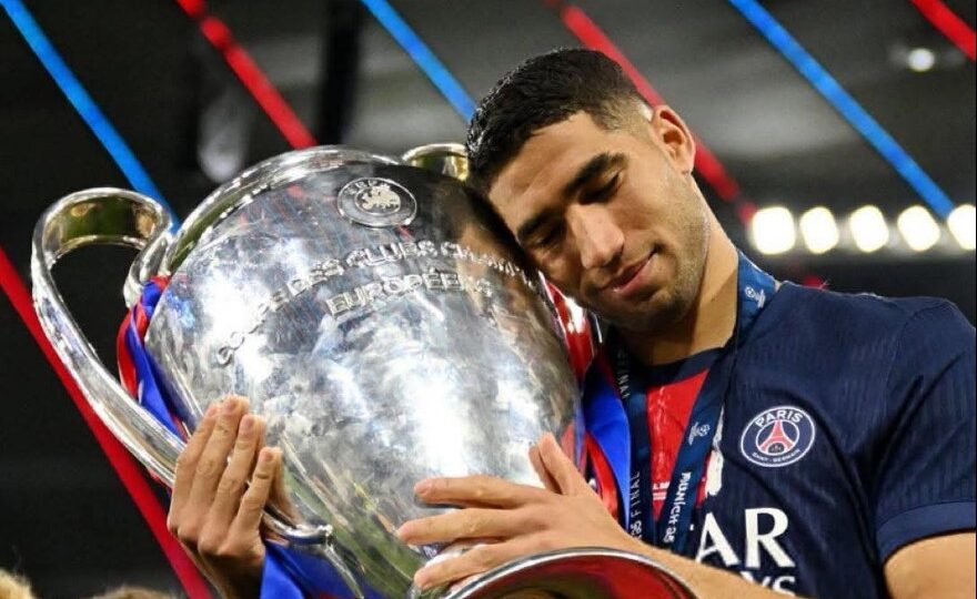 تتويج حكيمي بكأس دوري أبطال أوربا رفقة باريس سانجيرمان