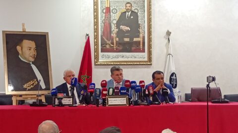المحامون يصعدون ضد وهبي: أين اختفت 4.5 مليارات سنتيم من أموال المساعدة القضائية؟
