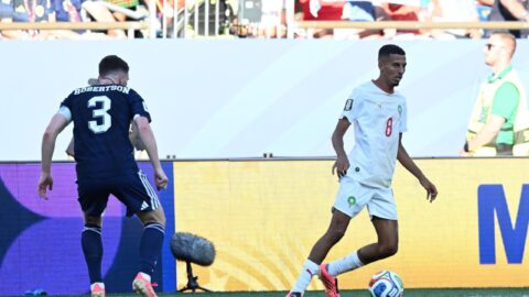 الصحافة الاسكتلندية تشيد بأفضلية أسود الأطلس وتطالب بركلتي جزاء