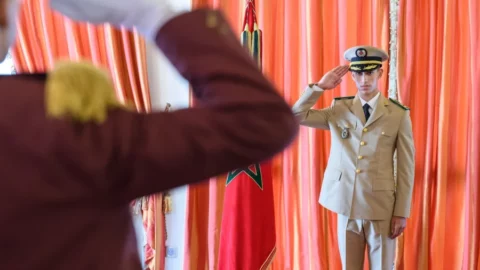ولي العهد يترأس بالقنيطرة حفل تخرج الفوج 26 للسلك العالي للدفاع والفوج 60 لسلك الأركان