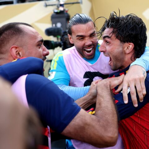 برشلونة يرفض عرضا أوليا من سان جرمان لضم فيران توريس