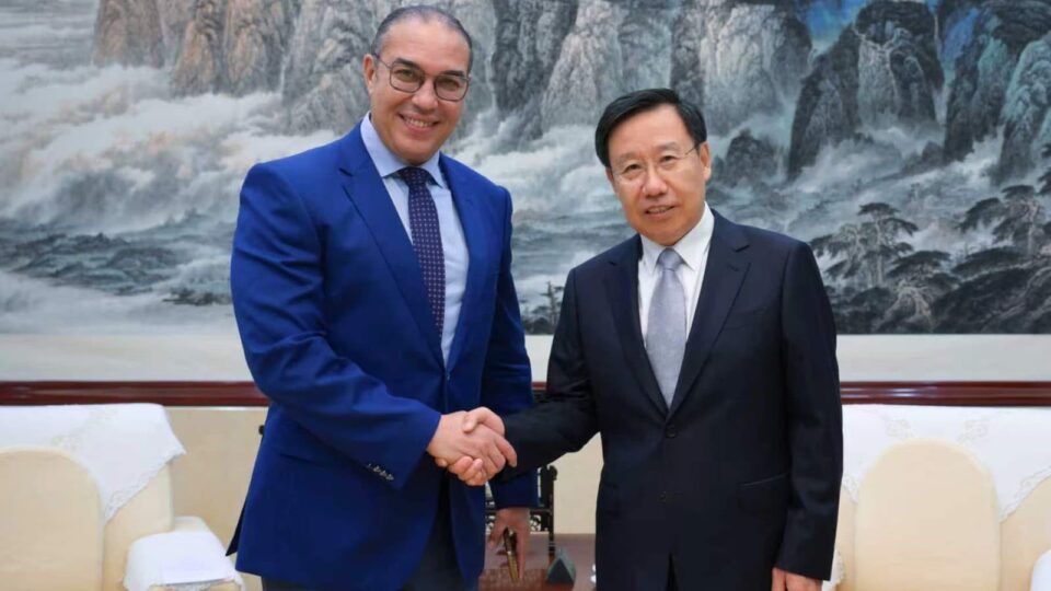 أوزين يشارك بالصين في ندوة دولية حول القضاء على الفقر