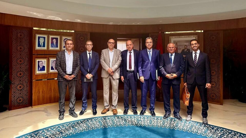 تنصيب أعضاء اللجنة المؤقتة المكلفة بممارسة مهام المجلس الوطني للصحافة