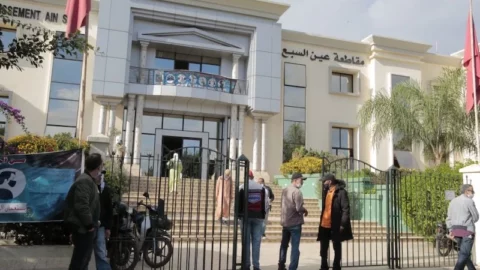 نقابة تتهم رئيس مقاطعة عين السبع بالبيضاء بـ”الشطط في استعمال السلطة” وتعلن التصعيد