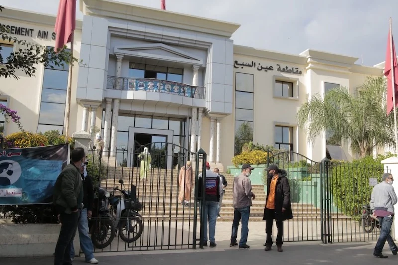 نقابة تتهم رئيس مقاطعة عين السبع بالبيضاء بـ”الشطط في استعمال السلطة” وتعلن التصعيد