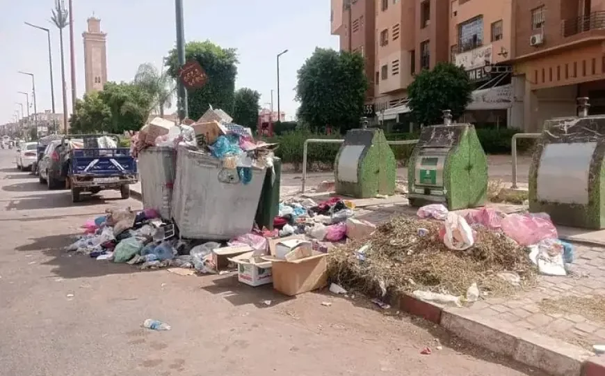 أزمة الأزبال تخنق مراكش.. حقوقيون يدقون ناقوس  الخطر وسلطات المنارة تعد بالانفراج
