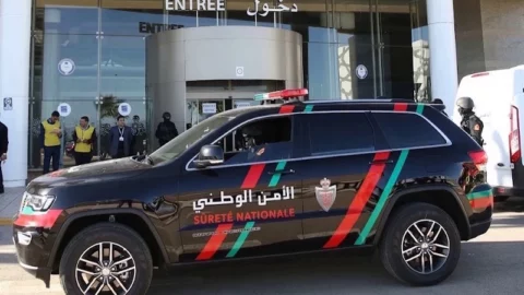 توقيف “مؤثرة” يشتبه في تورطها بنشر محتويات رقمية مخلة بالحياء