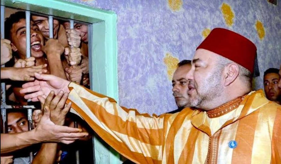 ذكرى ثورة الملك والشعب.. عفو ملكي عن 935 شخصا بينهم 128 في حالة سراح