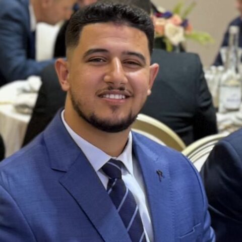 أيمن بايزيد.. شاب في الـ24 عاما يخلف أباه في المقعد البرلماني عن دائرة الجديدة