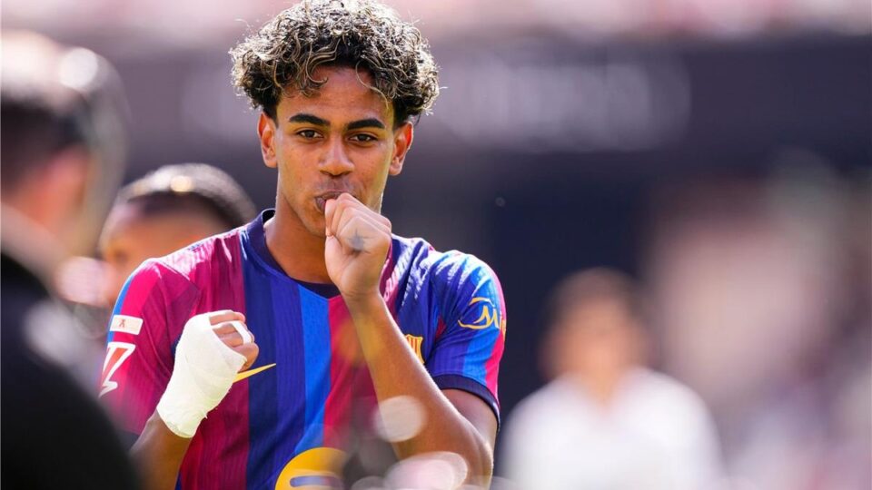 يامال يدمر فالنسيا وبرشلونة يستمر في صدارة “لا ليغا”