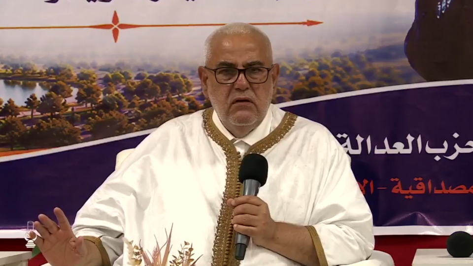 بنكيران: أخنوش والسياسيون جميعا من يحتاجون إعادة التربية وليس المواطنون