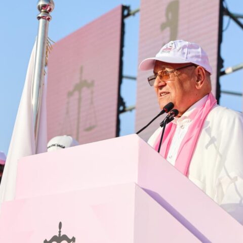 العيون.. ولد الرشيد يطالب بإعفاء ضريبي للجهة وتشغيل الشباب